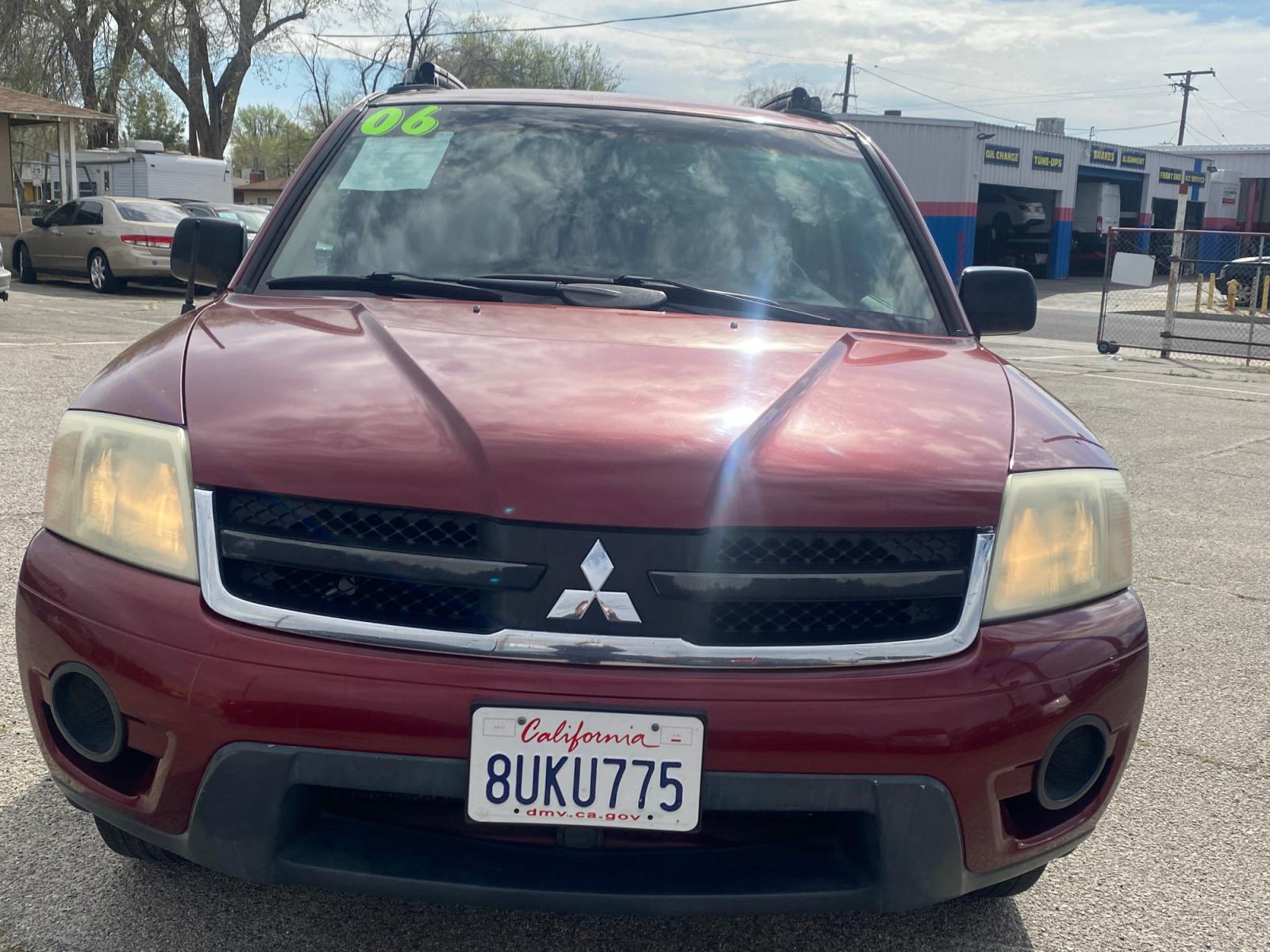 2006 /GREY Mitsubishi Endeavor (4A4MM21S26E) with an V6 3.8 LITER engine, AUTOMATIC transmission, located at 44356 Date Ave., Lancaster, CA, 93534, (661) 945-6555, 34.688919, -118.139374 - Photo #0